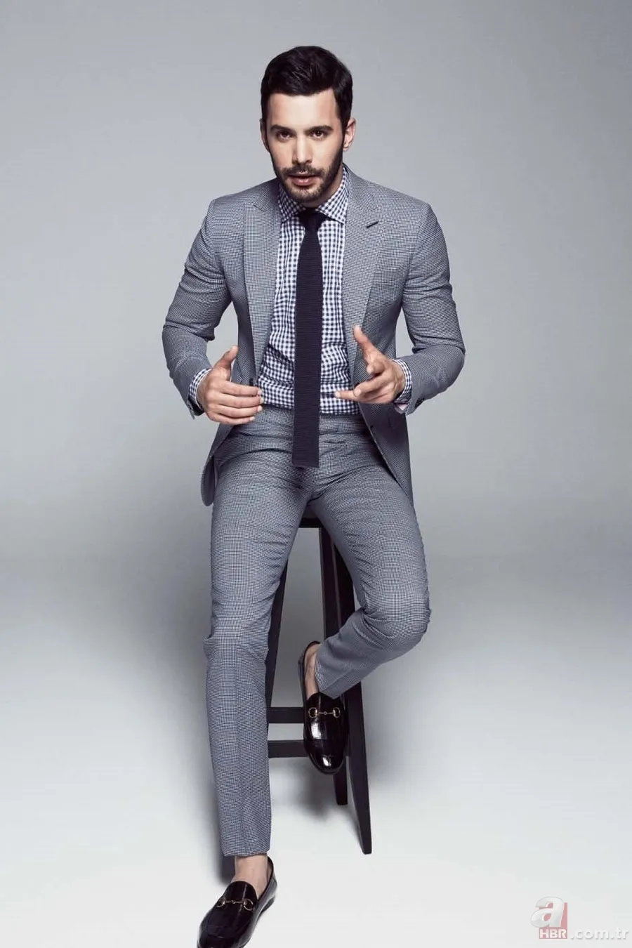 Hercai’nin Miran’ı Akın Akınözü sevgilisi Sandra Pestemalciyan ile böyle görüntülendi 22