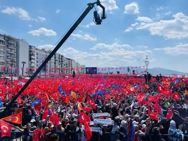 izmire-egenin-en-buyugu-dev-saglik-kampusu-bayrakli-sehir-hastanesi-aciliyor-1682774208573.jpg İzmir'de tarihi kalabalık! Başkan Erdoğan'dan Gündoğdu Meydanı'nda önemli açıklamalar - 7