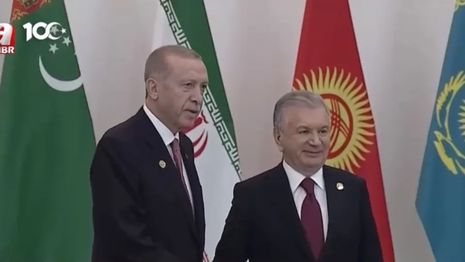 Başkan Erdoğan Taşkent Kongre Merkezi’nde