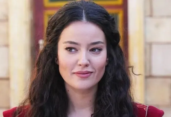 Kırmızı ışıklarda dehşeti yaşadı! Pelin Akil’in yaşadığı korku dolu anı böyle paylaştı