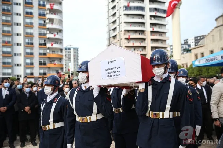 Şehit Astsubay Celil Mutlu’ya acı veda: Memleketi Mersin'de 10 bin kişi uğurladı! Kahreden detay