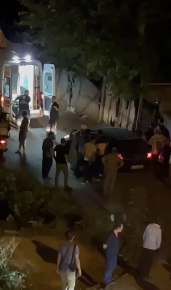 atasehirde-kanli-gece-2-kisinin-kavgasinda-silahlar-konustu-imdat-cigliklari-mahalleyi-inletti-1663494735545.jpg Ataşehir’de kanlı gece! 2 kişinin kavgasında silahlar konuştu! ‘İmdat’ çığlıkları mahalleyi inletti! - 1