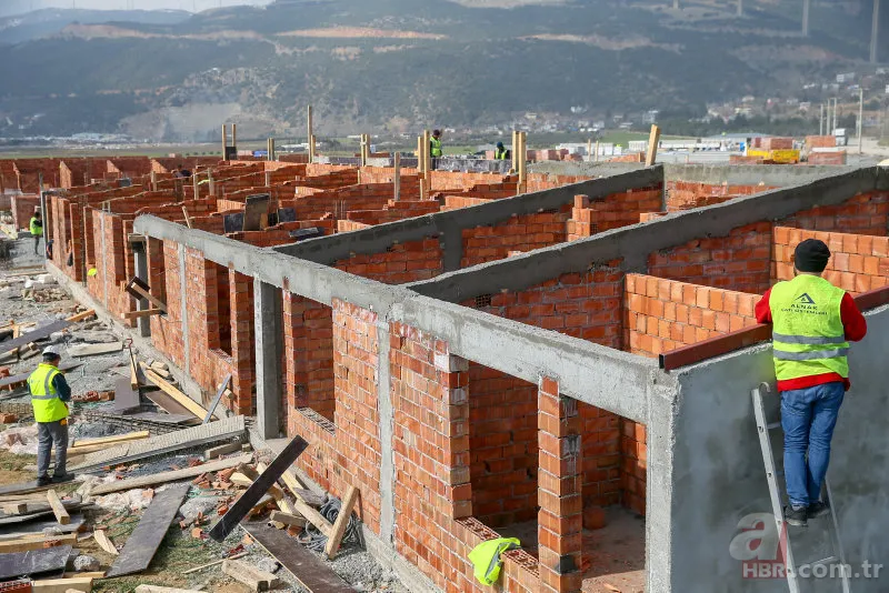 Çevre, Şehircilik ve İklim Değişikliği Bakanı Murat Kurum hazırlıkları anlattı! 250 bin konut hemen yapılacak 14