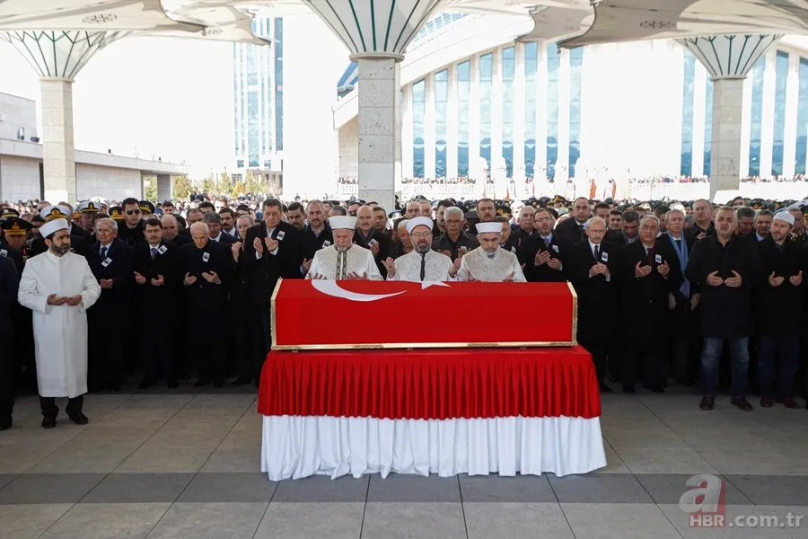 Son dakika: İdlib şehidi Uzman Onbaşı Halil Çankaya Ankara'da son yolculuğuna uğurlandı 17
