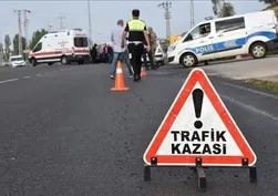 Menderes'te feci kaza! İki otomobil çarpıştı: 1 ölü, 5 yaralı