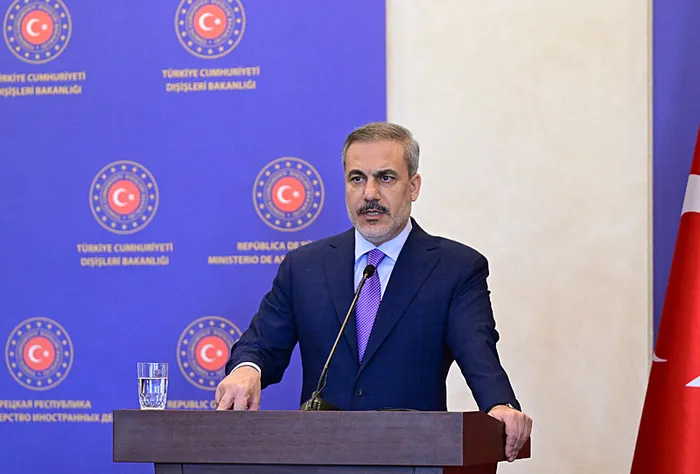 son-dakika-disisleri-bakani-fidandan-onemli-aciklamalar-irak-ile-terorle-mucadele-isbirligini-guclendirecegiz-1714137069531.jpg Son dakika | Dışişleri Bakanı Fidan'dan önemli açıklamalar: Irak ile terörle mücadele işbirliğini güçlendireceğiz - 3