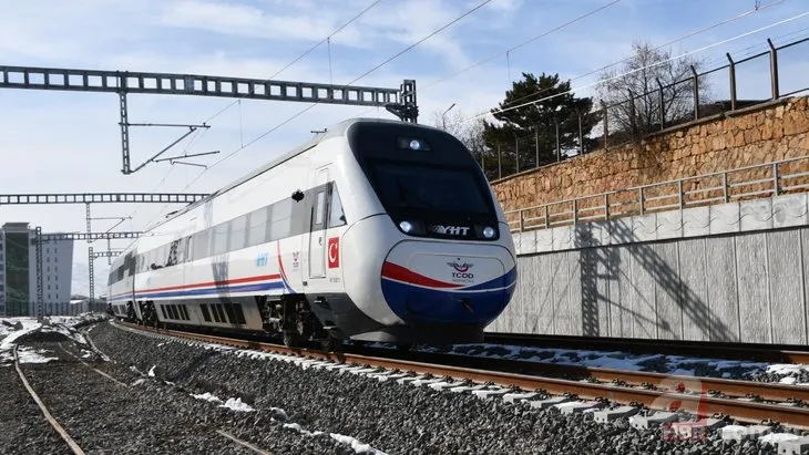 Bakan Adil Karaismailoğlu’ndan hızlı tren müjdesi! 54 ilde hızlı tren olacak