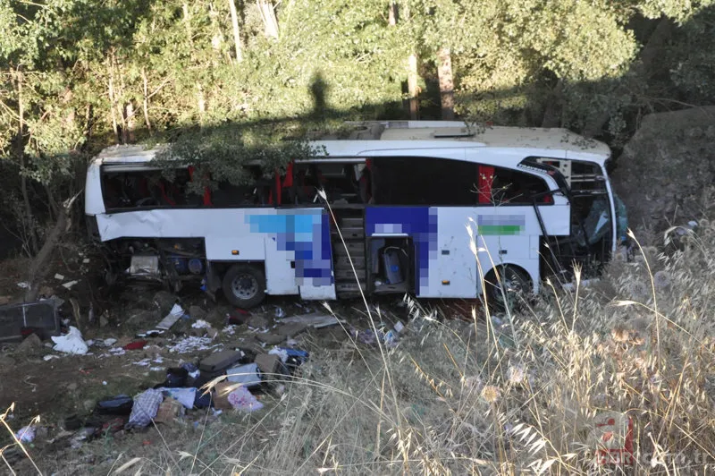 Yozgat'ta katliam gibi kaza! Yolcu otobüsü şarampole uçtu: 12 ölü, 19 yaralı | Kimlikleri belli oldu 13