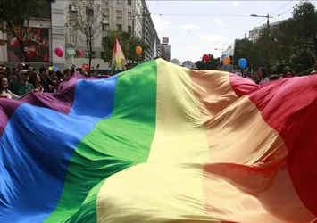 CHP'den LGBT terörüne açık destek! İlhan Cihaner'den skandal sözler: Cesur hareket edilmesi lazım