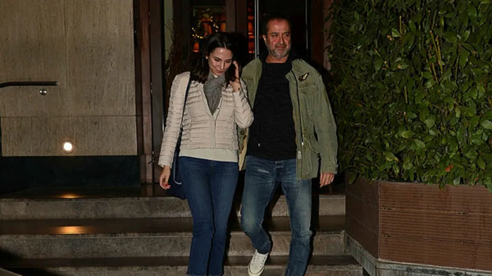 Serdar Bilgili ve Ece Yosmaoğlu bir yıllık ilişkisine nokta koydu