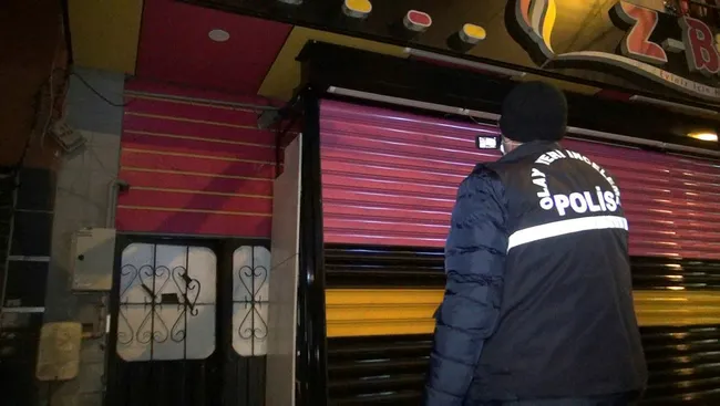Bursa'da kızıyla yaşayan kadına bıçaklı ve kanlı çarşafla ölüm tehdidi - 2