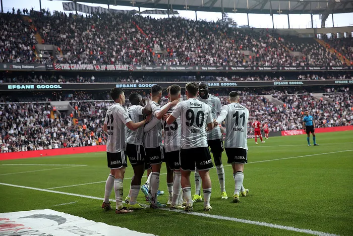 9-super-lig-kulubu-pfdkya-sevk-edildi-galatasaray-fenerbahce-besiktas-1713286510203.jpg 9 Süper Lig kulübü PFDK’ya sevk edildi! Galatasaray, Fenerbahçe, Beşiktaş... - 5