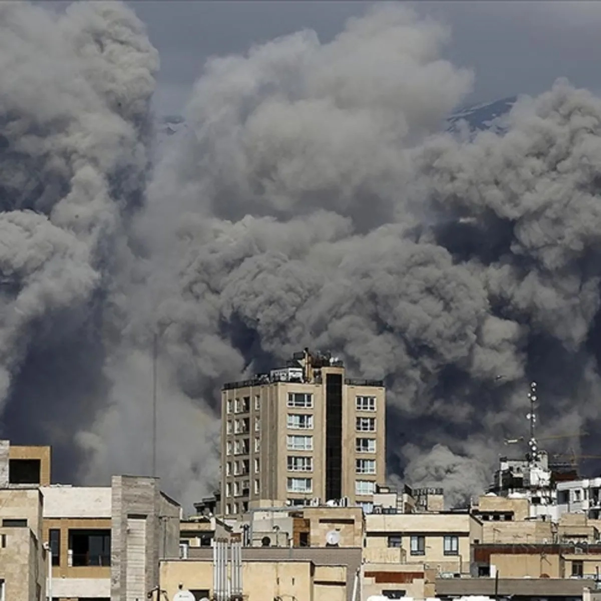 İran'ı yöneten güç: Payidari Cephesi | Mücteba Hamaney'in bağı ne?