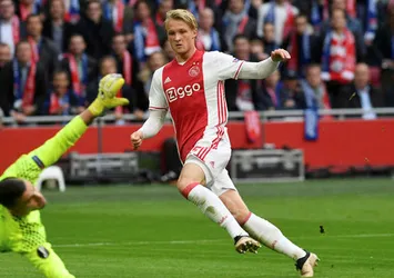 Dolberg, Ajax'ı tek başına taşıdı