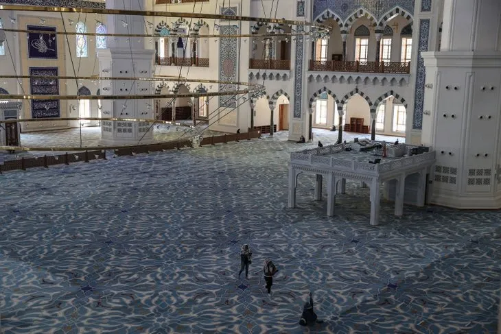 Milyonlar Büyük Çamlıca Camii’ne akın etti! 2 yılda 12 milyon ziyaretçiyi ağırladı