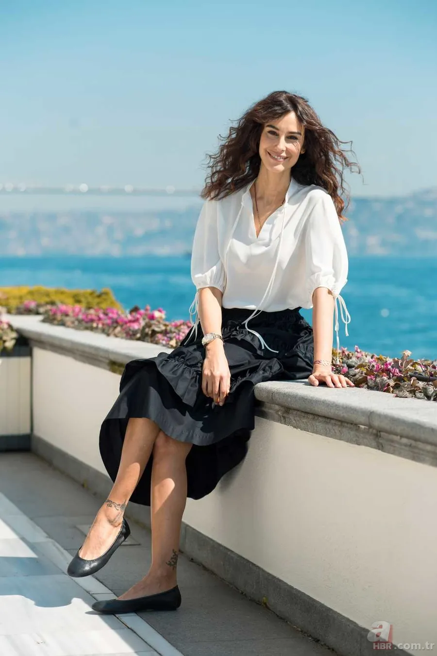 Arzum Onan 0 bedene bakın nasıl düştü! 50'lik oyuncu diyet sonrası 20'liklere taş çıkarıyor: "Her gün 1 bardak..." 3