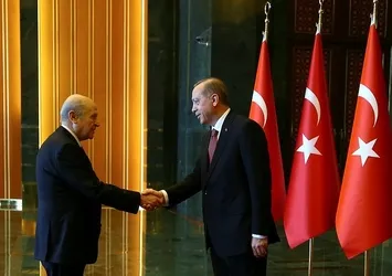 Külliye'de sürpriz görüşme