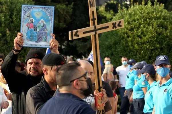 Son dakika: Yunanistan’da sokaklar savaş alanı gibi! Miçotakis hükümetine tepki yağıyor