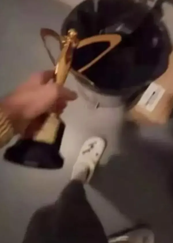 Reynmen Altın Kelebek ödülünü çöpe attı! İrem Derici sessiz kalamadı