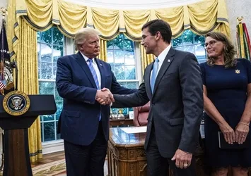 ABD Savunma Bakanı Mark Esper karantina altına alındı