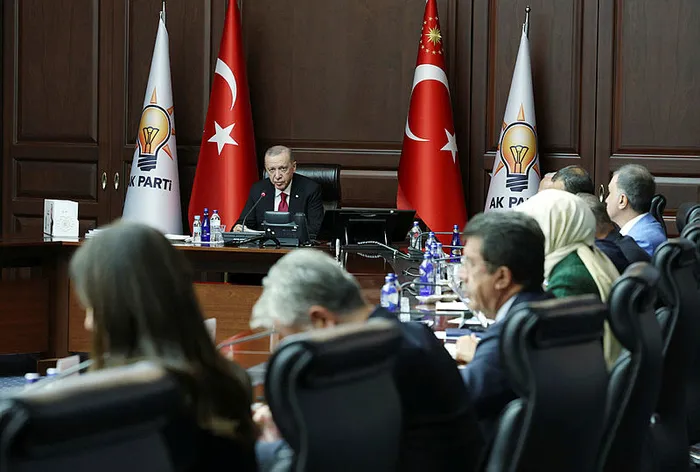 Teğmenlerin kılıçlı yemin krizi! Başkan Erdoğan’dan A Takımı’na talimat: Üzerine gideceğiz