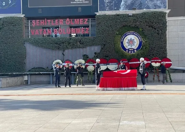 silivride-silahli-saldiri-operasyona-giden-komiser-yardimcisi-sehit-oldu-1666615051604.jpg Silivri'de silahlı saldırı! Operasyona giden Komiser yardımcısı şehit oldu - 4