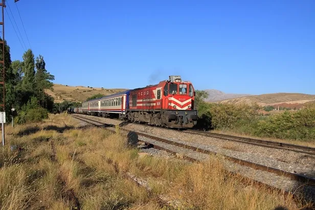 KPSS 60 puan yeterli! TCDD 17 faklı ilde ile Makinist alıyor! İŞKUR şartları tek tek açıkladı! İşte kadrolar…