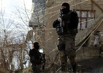 İstanbul'da DEAŞ operasyonu;49 gözaltı