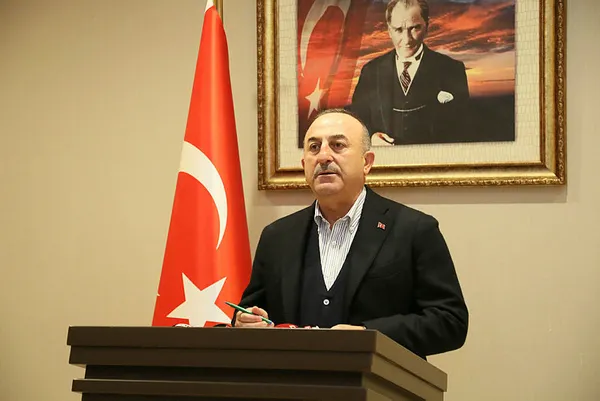 Dışişleri Bakanı Mevlüt Çavuşoğlu Antalya’da deprem felaketiyle ilgili önemli açıklamalar