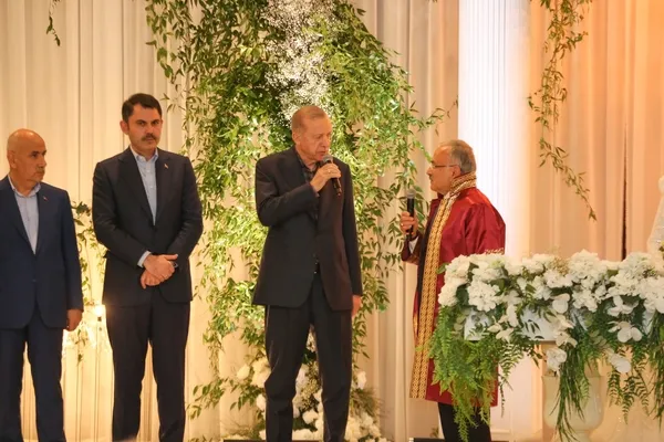 Başkan Erdoğan Samsun Büyükşehir Belediye Başkanı Mustafa Demir’in oğlunun nikah törenine katıldı