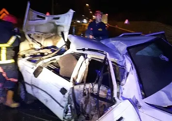 Samsun'da otomobil TIR'a çarptı: 4 yaralı