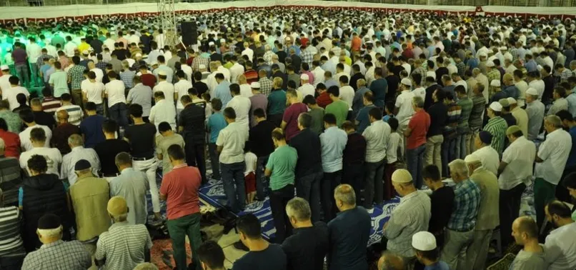 Bugün kandil mi, ne kandili var? 3 Mart Perşembe Regaip Kandili bugün mü? Diyanet 2022 kandil günleri...