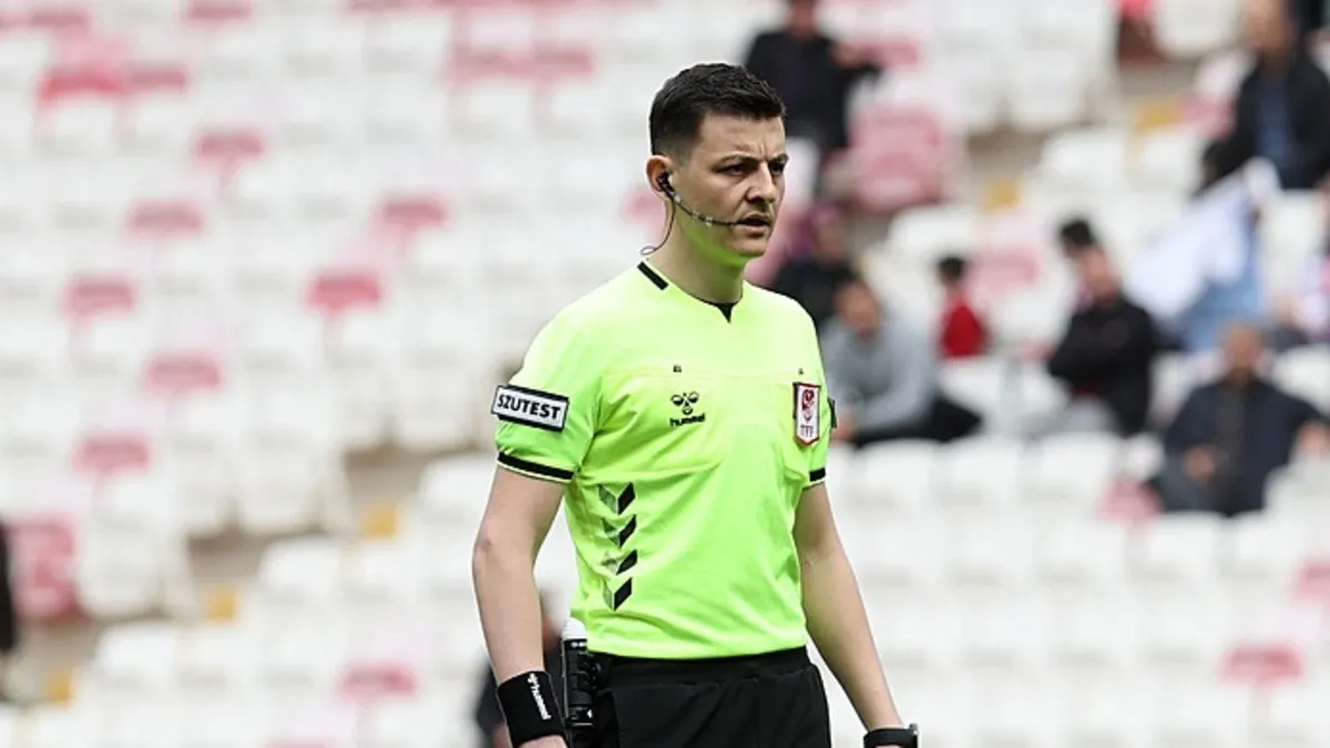 Süper Lig'de 31. haftanın hakemleri belli oldu! Galatasaray ve Fenerbahçe maçlarını kim yönetecek?