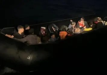 Ayvalık'ta 22 düzensiz göçmen yakalandı