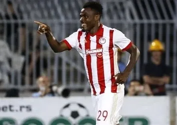Emenike: Geleyim mi?