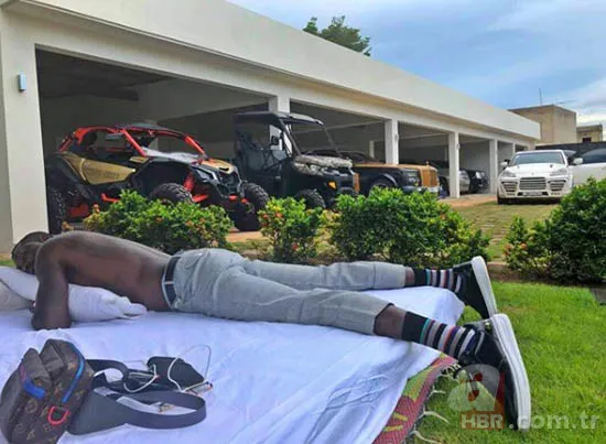Adebayor’un araba koleksiyonu I İşte futbolcuların pahalı oyuncakları... 3