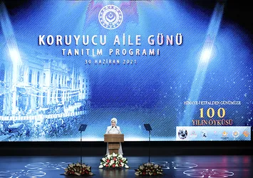 Emine Erdoğan’dan koruyucu aile çağrısı: Koruyucu aile seferberliği küresel olmalı