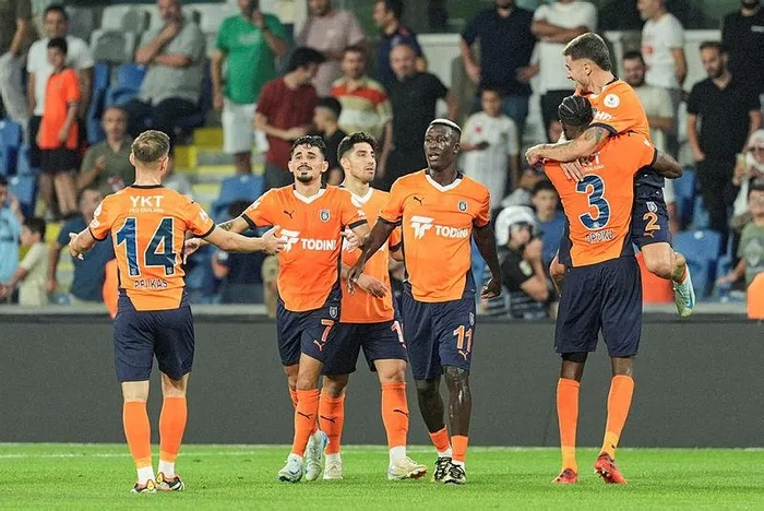 Joao Figueiredo orta sahadan avladı! Başakşehir - Alanyaspor maçında harika gol | Başakşehir 4 - 2 Alanyaspor MAÇ SONUCU