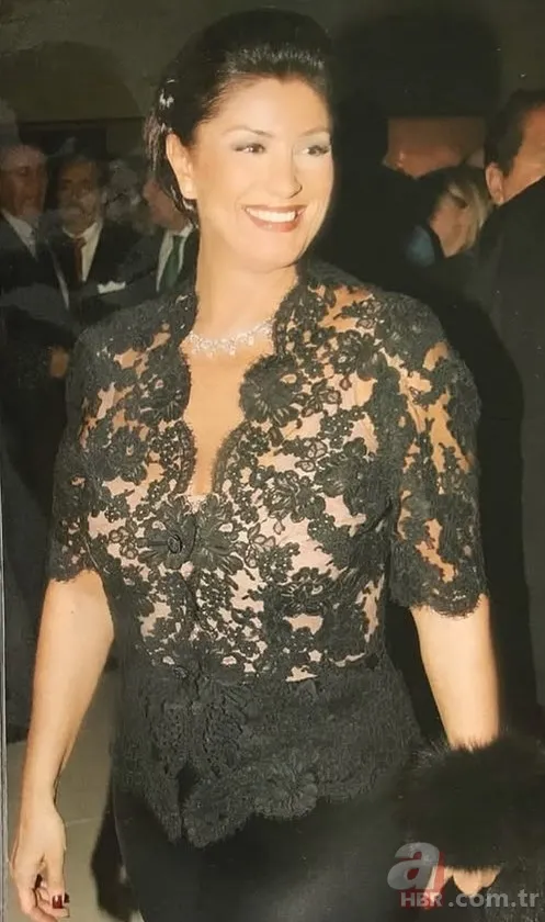 Yeşilçam güzeli Gülşen Bubikoğlu yine hayran bıraktı! Genç kızlara taş çıkarıyor... 6