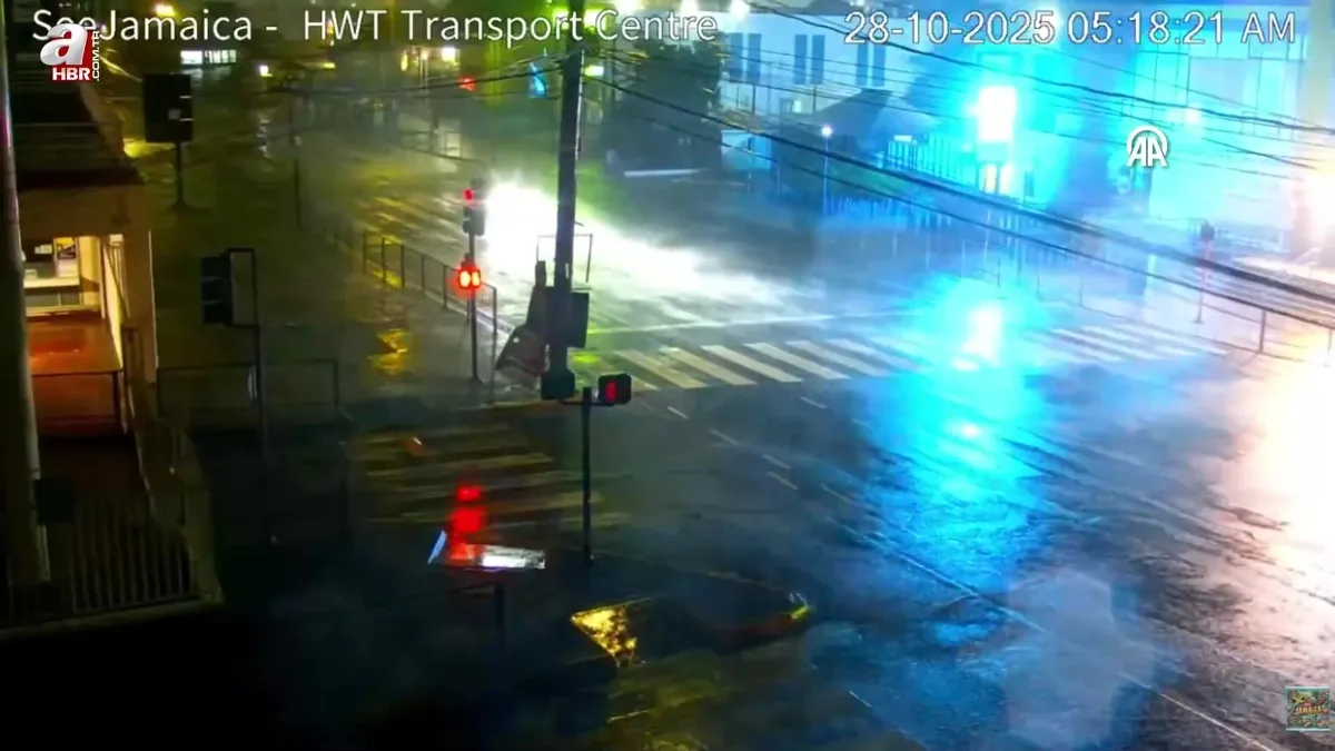 Melissa Kasırgası'nın Jamaika'ya yaklaştığı bildirildi