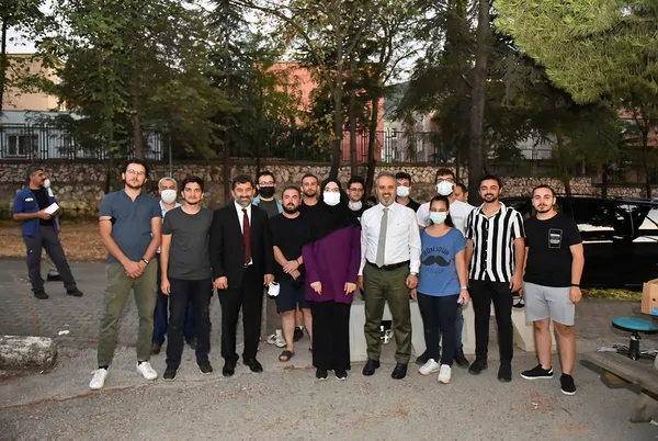 Teknoloji yarışındaki gençlere büyük destek