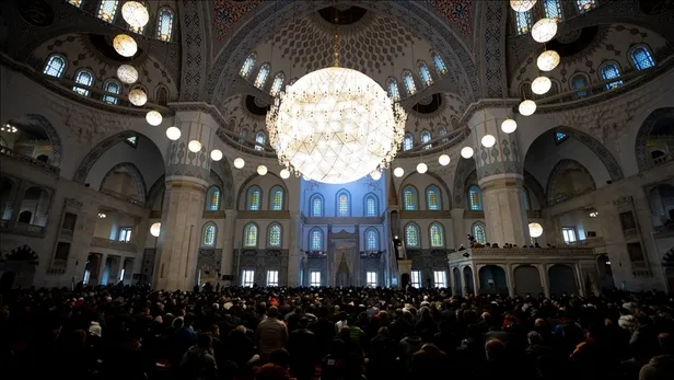 2025-fitre-miktari-ne-kadar-diyanet-ramazan-ayi-oncesinde-yeni-fitir-sadakasi-ne-kadar-oldu-1738570488466.jpg A Haber foto arşiv