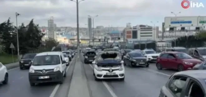DEPREM SONRASI YOLLARA AKIN ETTİLER!