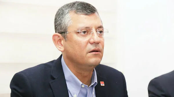 1606670091317.jpg CHP'li Özgür Özel Mehmetçiğe hakareti savunurken A Haber'i de hedef aldı - 1