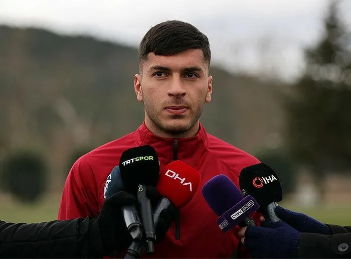 galatasarayda-oguz-aydin-transferi-bitiyor-mu-baskan-dursun-ozbekten-net-aciklama-gundemimizde-1719564688728.jpeg Galatasaray'da Oğuz Aydın transferi bitiyor mu? Başkan Dursun Özbek'ten net açıklama: Gündemimizde...