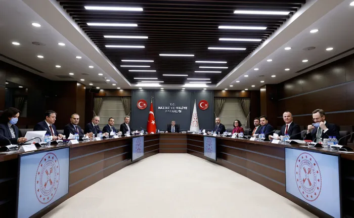 Son dakika: Hazine ve Maliye Bakanı Nebati TÜSİAD heyetiyle bir araya geldi - 3