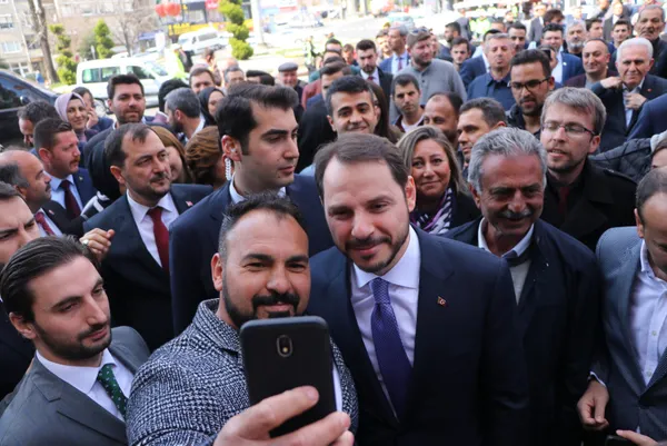 Bakan Berat Albayrak: Belediye Başkanı vatandaşıyla omuz omuza olmalı, terör örgütleriyle değil - 5