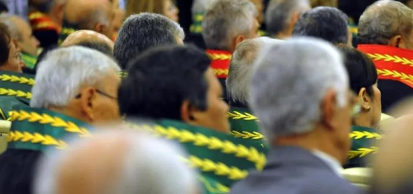 Çok sayıda hakim ve savcı gözaltına alındı