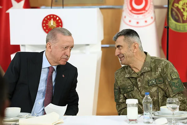 baskan-erdogan-askerler-ile-iftar-programinda-onemli-aciklamalar-sinir-otesi-harekat-mesaji-irak-ve-suriyede-y-1710792545545.jpg Başkan Erdoğan Askerler ile İftar Programı'nda önemli açıklamalar! Sınır ötesi harekat mesajı: Irak ve Suriye'de yarım kalan işi tamamlayacağız - 1