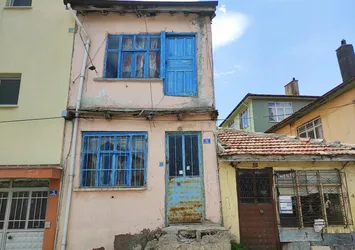Son dakika | Kiraladığı evi kumarhaneye çevirdi! Polis hepsine ceza yazdı
